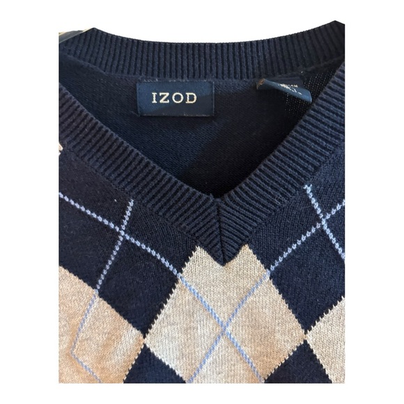 Izod Men's Navy and Gray Argyle V-Neck Sweater - Picture 3 of 5